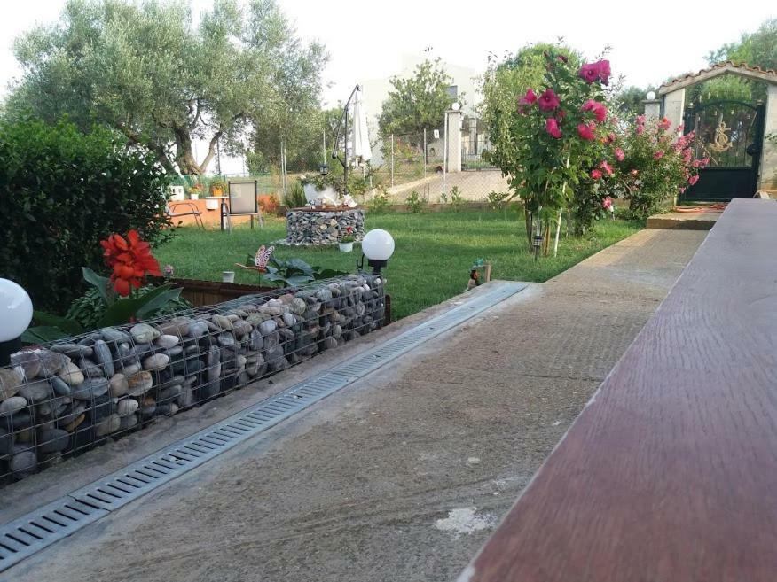 Dora'S Garden Villa Αλεξανδρούπολη Εξωτερικό φωτογραφία